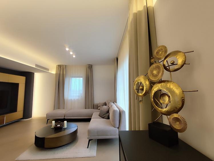 Apartament cu 3 camere decomandat în Cotroceni