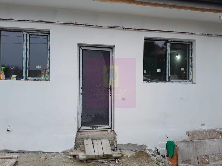Casă cu 2 camere în Roșu