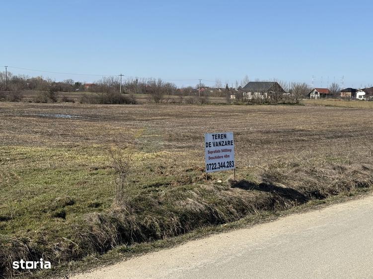 Teren de 9400 mp, în Ciolpani