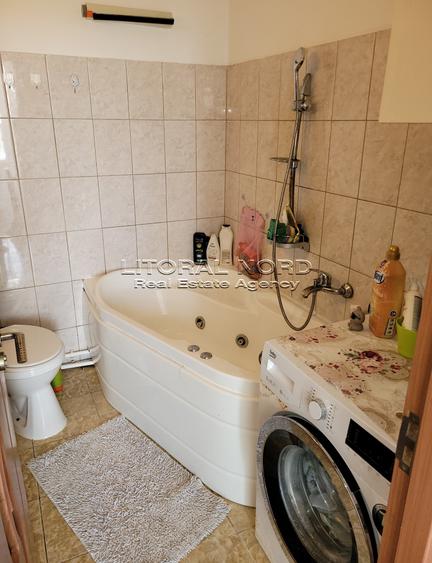 Apartament cu 2 camere decomandat în Poarta 6