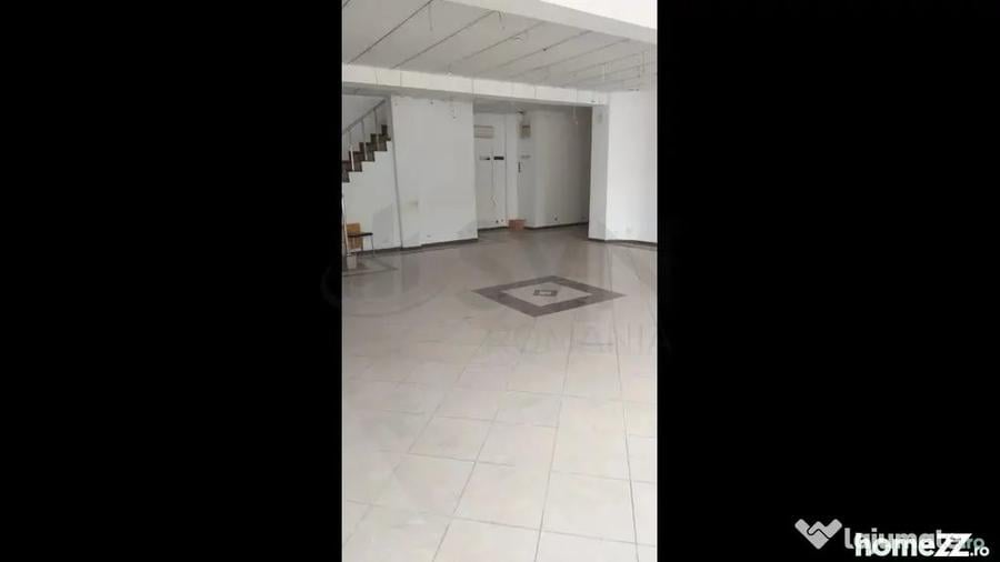 Spațiu comercial, de 570 mp, în Gara de Nord