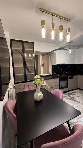 Apartament cu 3 camere decomandat în Decebal