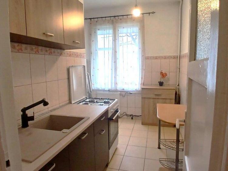 Apartament cu 2 camere semidecomandat, mobilat în Floreasca