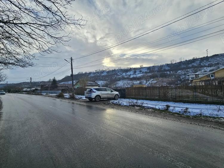 Teren de 2947 mp, în Hotarele