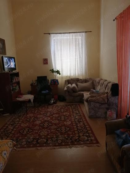 Casă cu 4 camere în Vânători