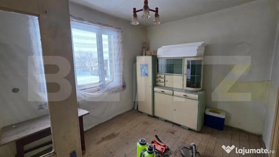 Casă cu 2 camere cu Teren 3200 Mp în Central