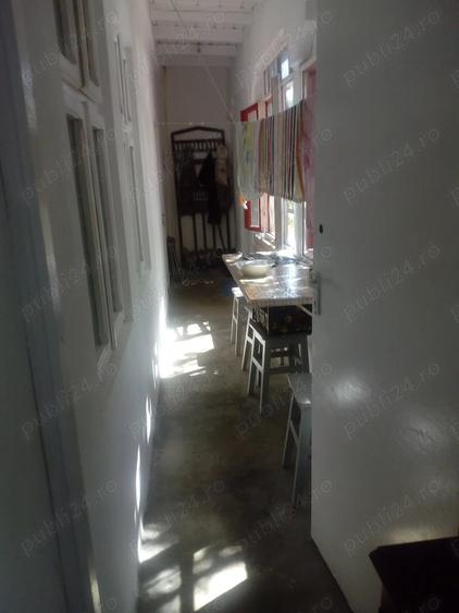 Casă cu 5 camere în Tăriceni