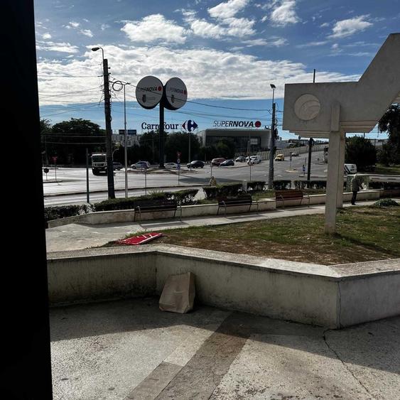 Spațiu comercial, de 76 mp, în Central