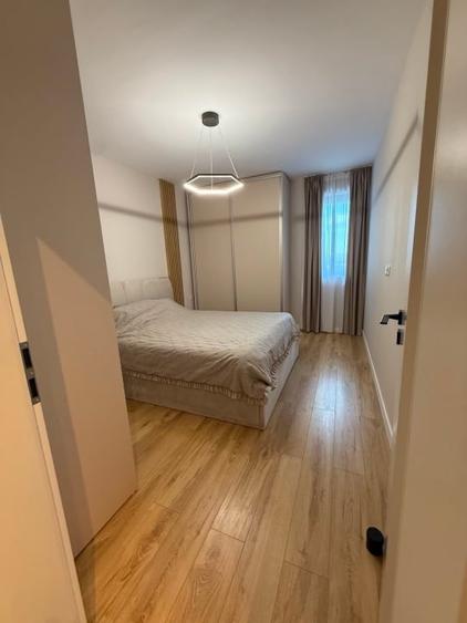 Apartament cu 3 camere decomandat, mobilat în Central