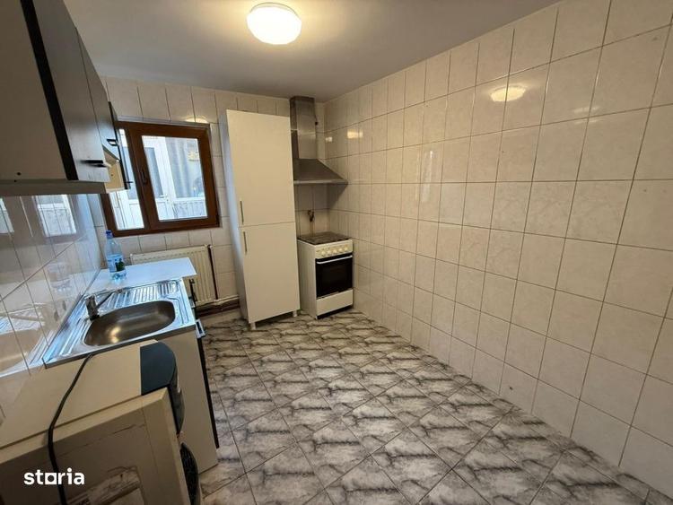 Casă cu 4 camere cu Teren 261 Mp în Rovine