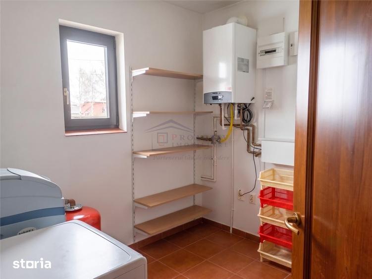 Casă cu 5 camere cu Teren 407 Mp în Șcheia