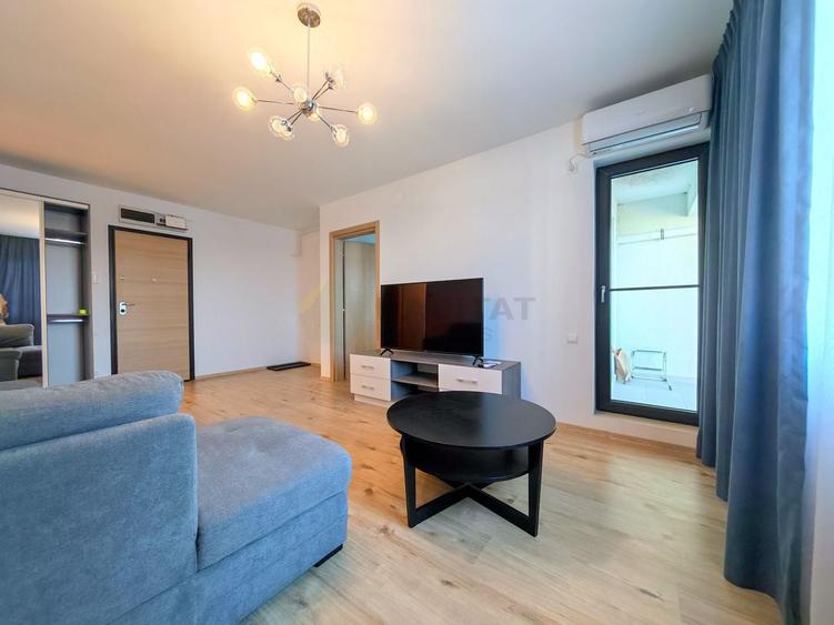 Apartament cu 3 camere decomandat, mobilat în Băneasa