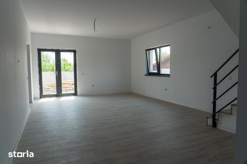 Casă cu 4 camere cu Teren 400 Mp în Berceni