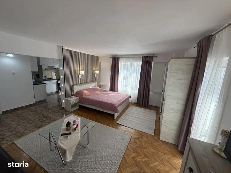 Garsonieră decomandată în Muncii