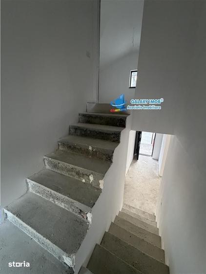 Casă cu 5 camere cu Teren 230 Mp în Central