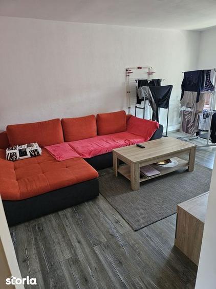 Apartament cu 3 camere decomandat, mobilat în Astra