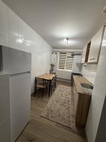 Apartament cu 2 camere decomandat în Exterior Vest
