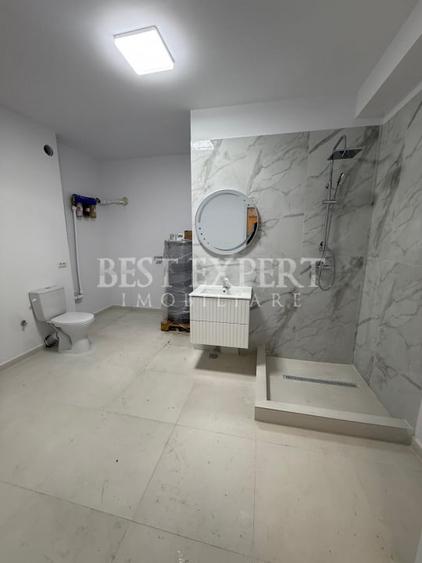 Casă individuală cu 4 camere cu Canalizare în Domnești