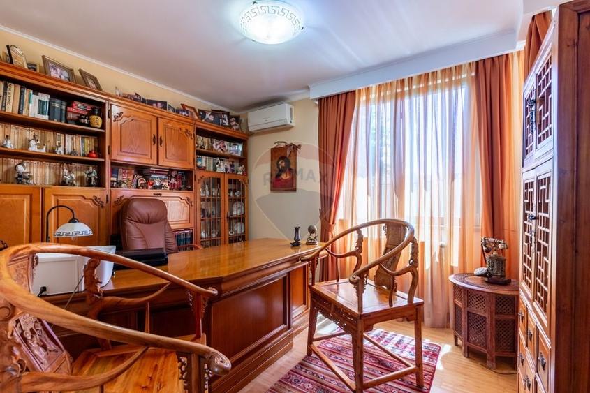 Casă individuală cu 5 camere cu Piscina în Corbeanca
