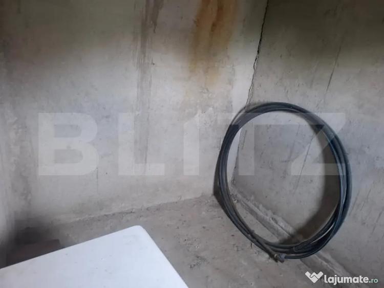 Casă cu 5 camere cu Teren 2300 Mp în Mătăsaru