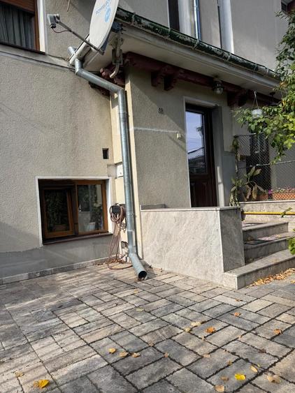 Casă cu 5 camere cu Teren 114 Mp în Vatra Luminoasă