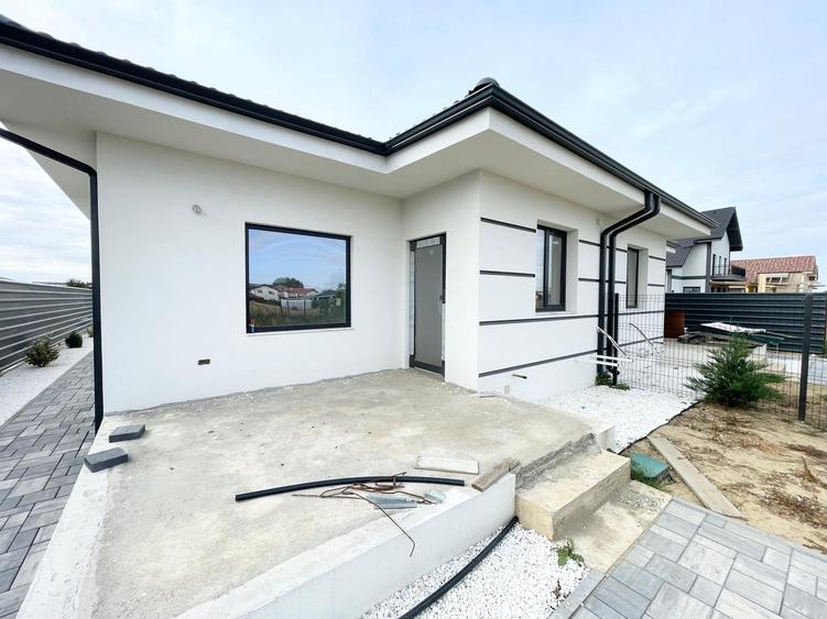 Duplex cu 3 camere cu Canalizare în Moșnița Nouă