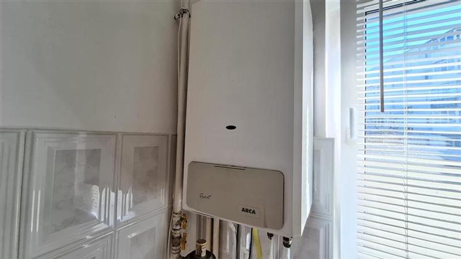 Apartament cu 2 camere semidecomandat în 9 Mai