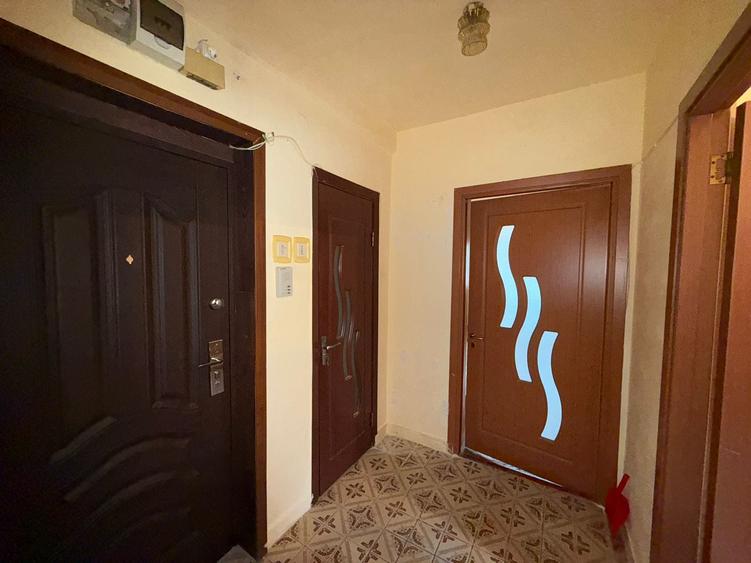 Apartament cu 3 camere circular în Minerul