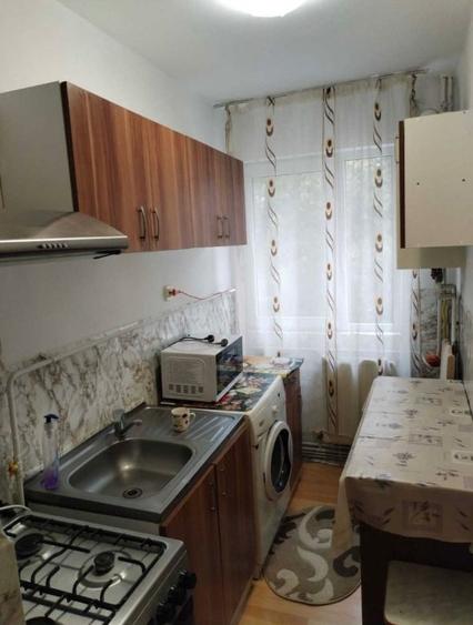 Apartament cu 2 camere semidecomandat, mobilat în Alexandru cel Bun