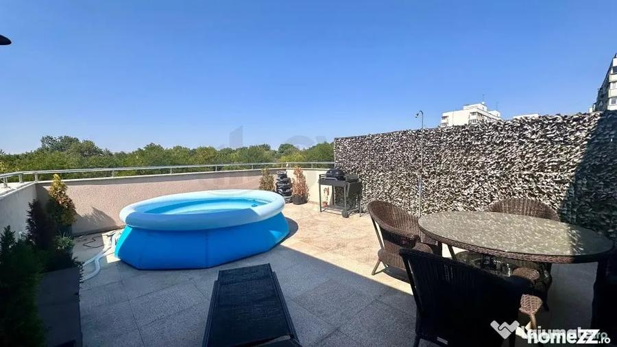 Apartament cu 7 camere decomandat în Bucureștii Noi