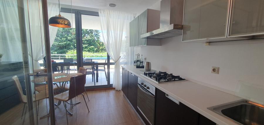 Apartament cu 3 camere decomandat, mobilat în Iancu Nicolae