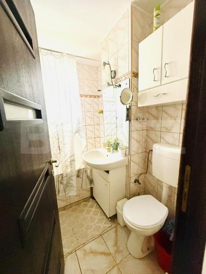 Apartament cu 3 camere decomandat, mobilat în Craiter