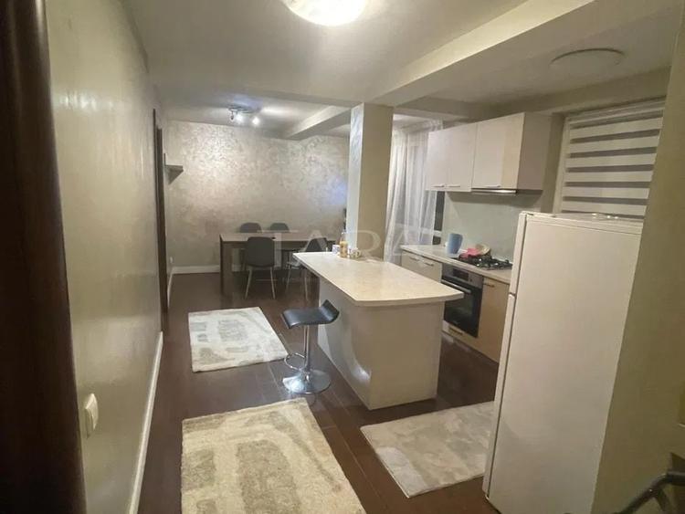 Apartament cu 3 camere decomandat, mobilat în Iris