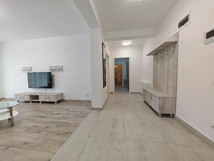 Apartament cu 3 camere decomandat, mobilat în Bartolomeu