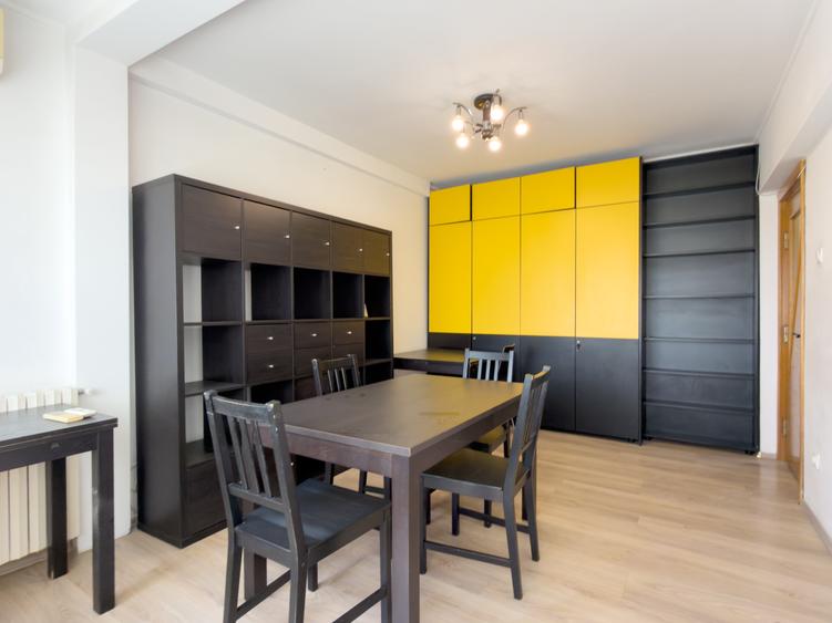 Apartament cu 4 camere decomandat în Gara