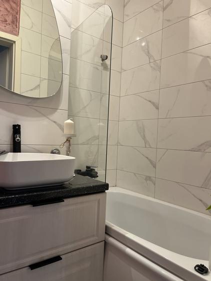 Apartament cu 2 camere decomandat în Sisești