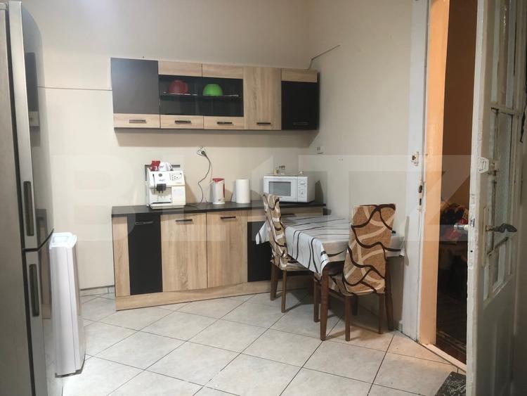 Apartament cu 2 camere semidecomandat, mobilat în Central