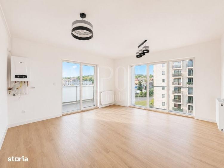 Apartament cu 4 camere semidecomandat în Dâmbul Rotund