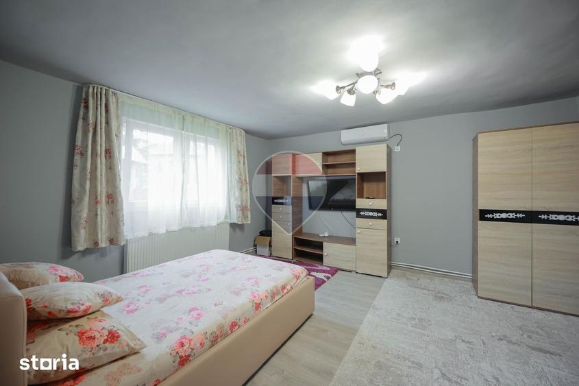 Casă cu 3 camere cu Teren 8788 Mp în Forosig