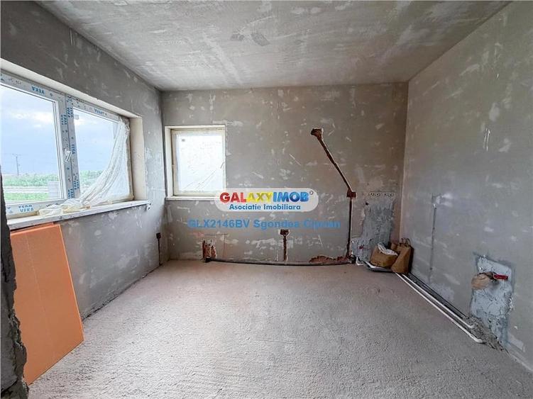 Casă cu Teren 270 Mp în Cristian