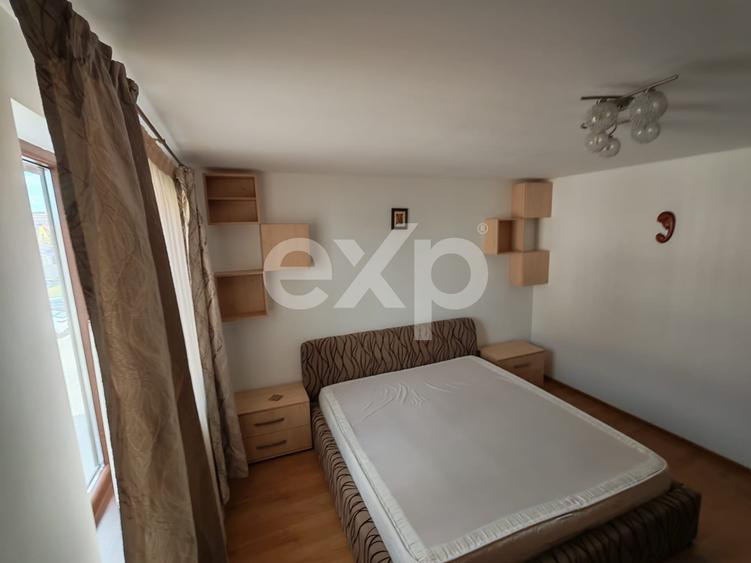 Apartament cu 3 camere decomandat, mobilat în Tractorul