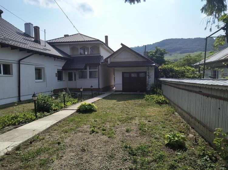 Casă cu 4 camere în Central