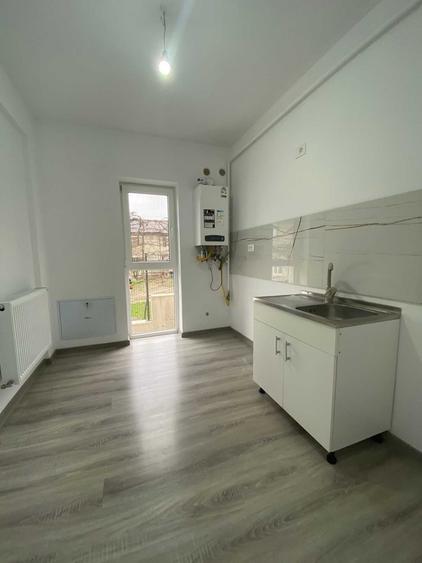 Apartament cu 4 camere decomandat în Fălticeni