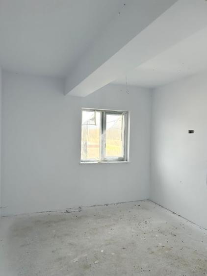 Casă individuală cu 4 camere în Central