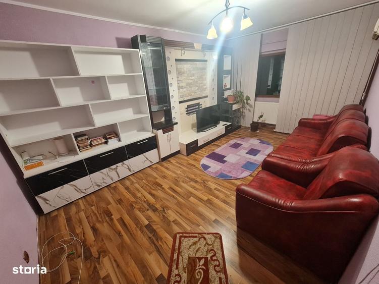 Apartament cu 2 camere decomandat în Școlilor