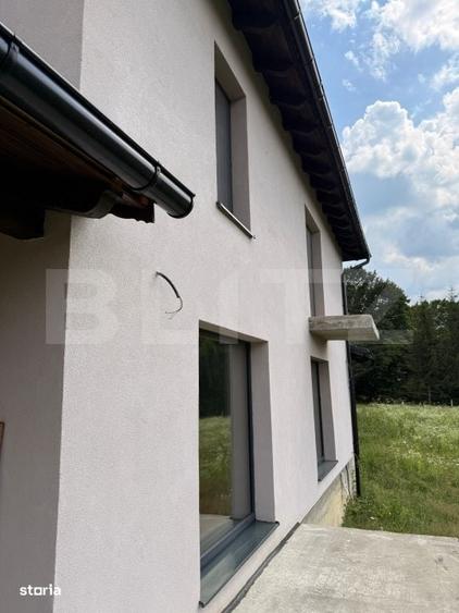 Casă cu 4 camere cu Teren 4150 Mp în Cheile Râșnoavei
