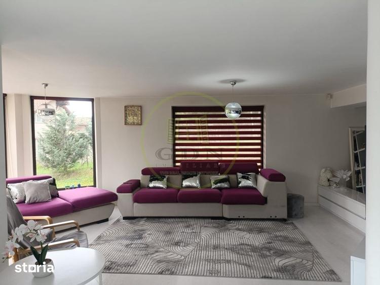 Casă cu 5 camere cu Teren 1600 Mp în Central