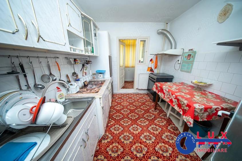 Apartament cu 2 camere decomandat în C5