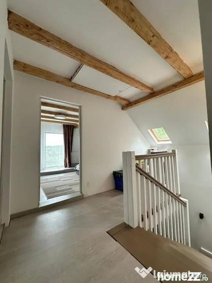 Casă cu 5 camere cu Teren 3029 Mp în Central