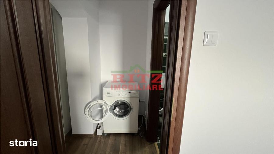 Apartament cu 3 camere decomandat în Crișan